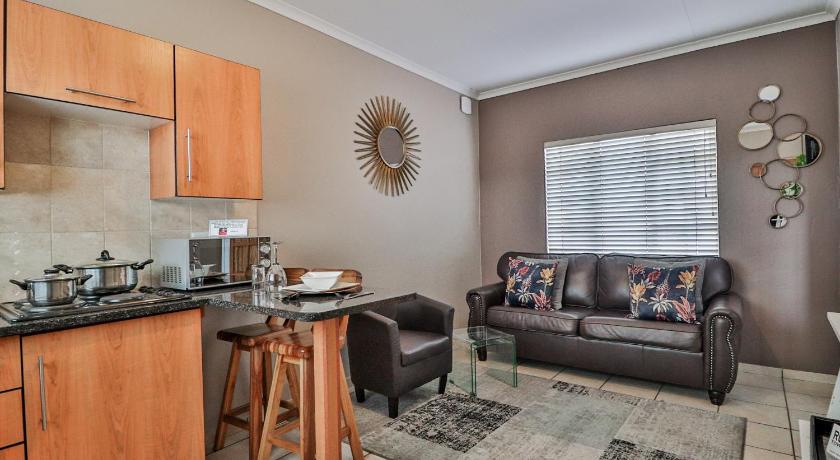 Rudman Townhouses - OR Tambo Airport photo