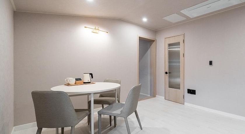 Image of Rooftop 2-Bedroom Suite 13