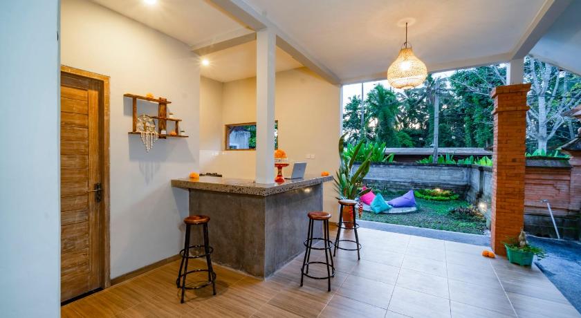 Aura Dormitory House Ubud - image 16