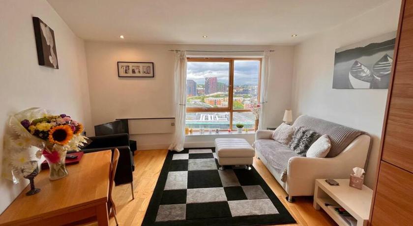 Lovely City Centre 1 bed apartment — Hotel in Leeds