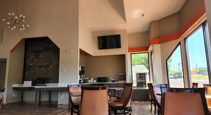 Days Inn by Wyndham Clemson photo
