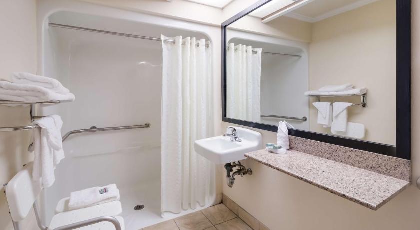 Best Western McKenzie photo