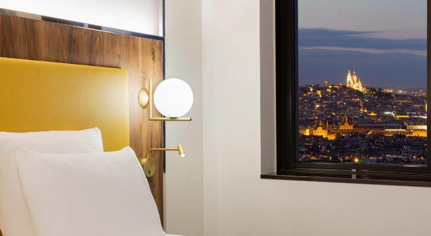 Image of Deluxe Family Room, 2 Adjoining Bedrooms, View of Paris 10