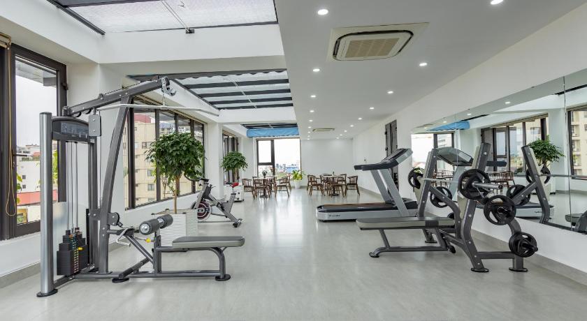 Phong Lan Building and Apartments photo