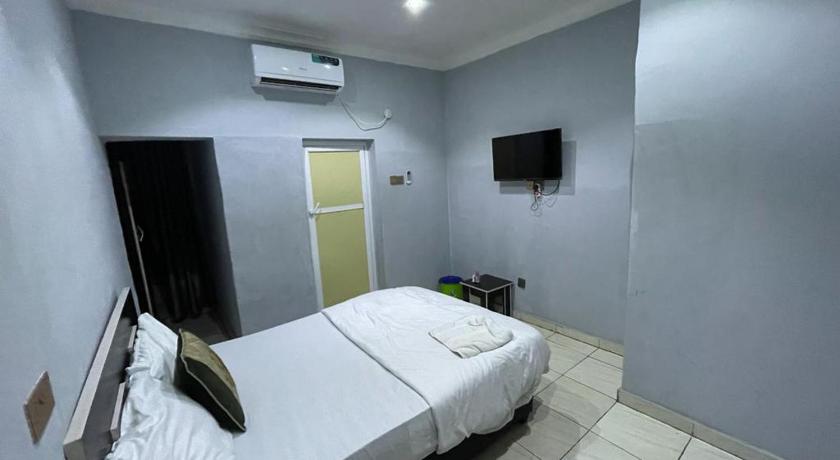 99 Apartment and Lounge Ltd photo