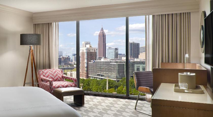 صورة Premier Centennial Olympic Park View Room - 1 King Bed 1