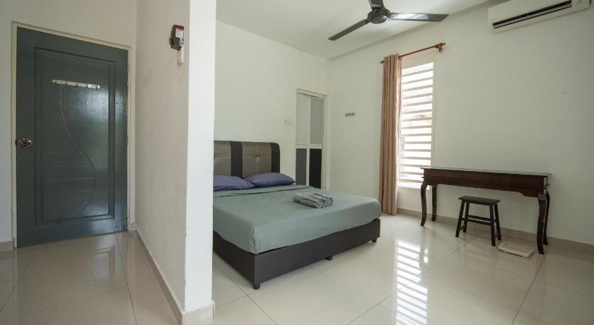 TK Homestay KB 5 Rooms 4 Toilets - Max 20 pax photo