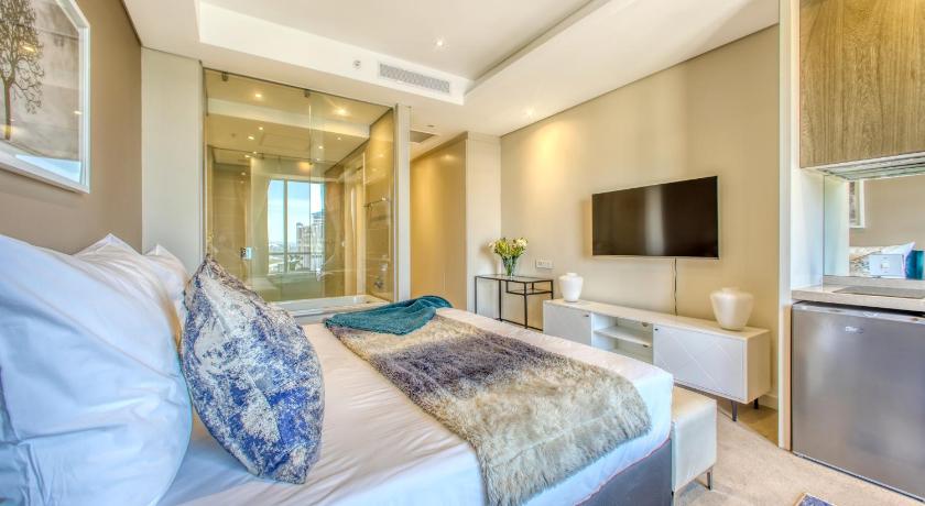 Sandton Skye Premium Suites & Penthouses photo