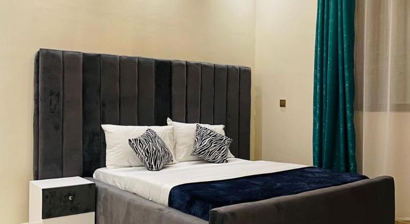 Ola's homes (well furnished,1-bedroom rental unit) photo