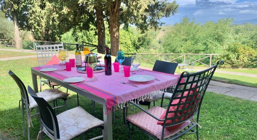 Incantevole borgo con piscine