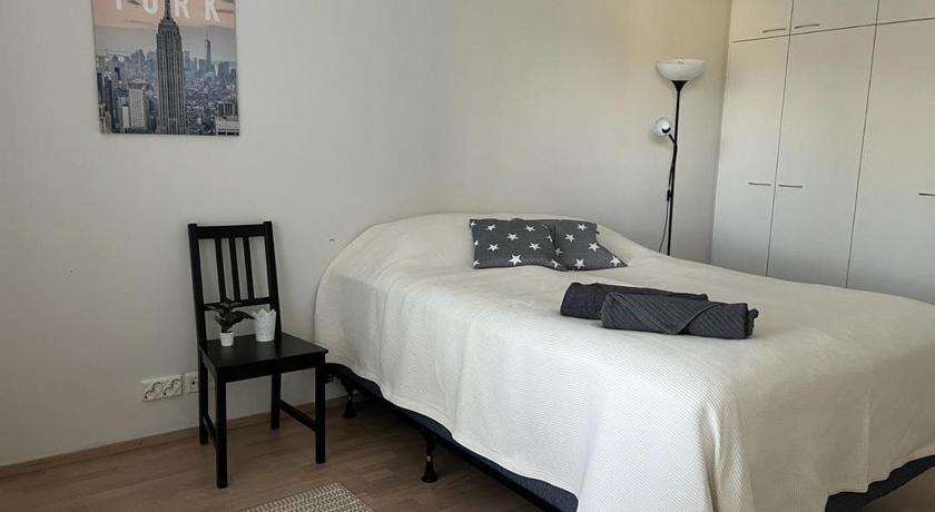 Comfortable one bedrooom apartment nearby Airport photo