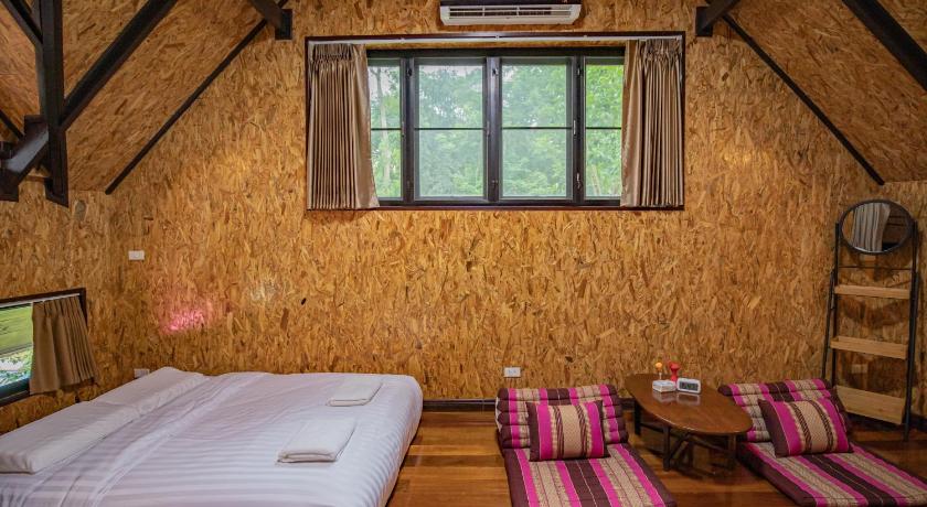 รูปของบ้านพัก 4 ห้องนอน (Four-Bedroom House) 8