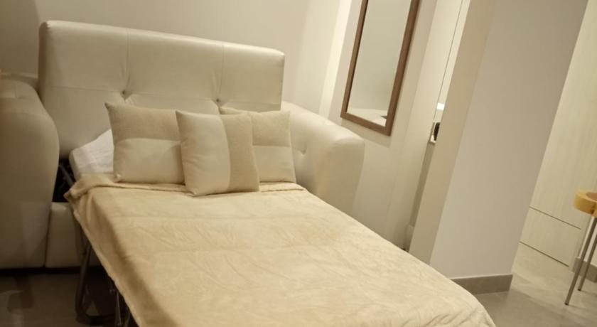Linda Suite - image 5