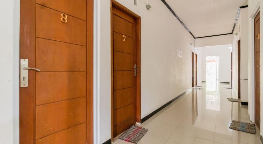 RedDoorz near Terminal Bubulak Bogor - image 6