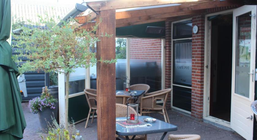 Hotel,cafe,biljart POT photo