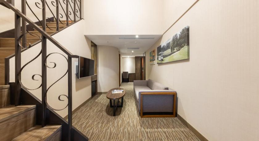 Image of Superior Triple Room 2