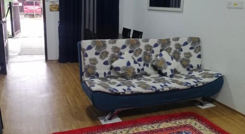 Sobey Laris Homestay RAZLEEN — Hotel in Kota Bharu