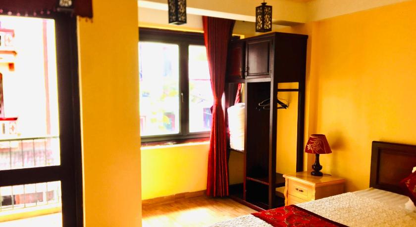 Image of Standard Double Mountain View 0