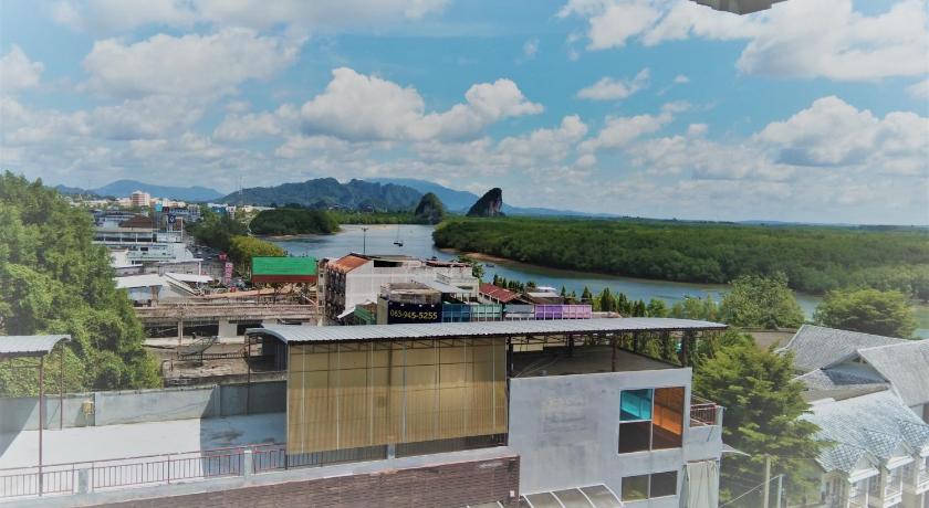 Krabi Grand Hotel - image 11