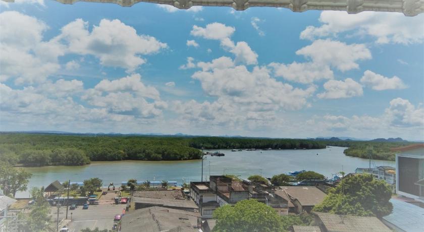 Krabi Grand Hotel - image 12