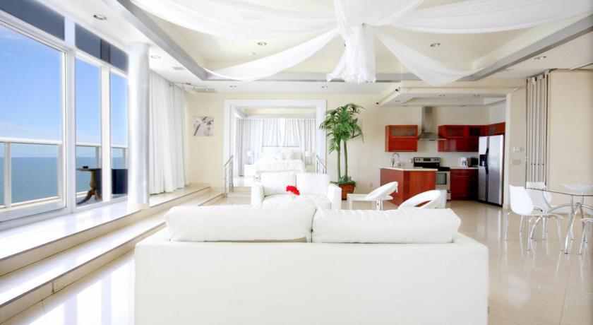 Ocean Manor Beach Resort photo