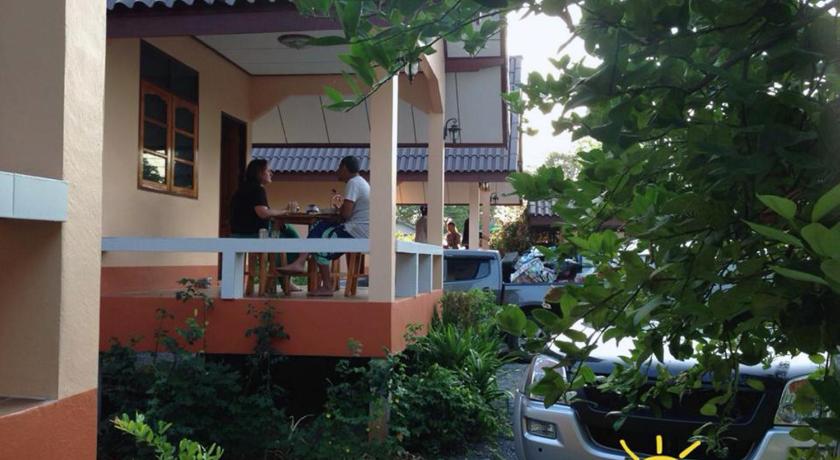 パッタルン Chuanchom Resort 3つ星 ホテル 外観