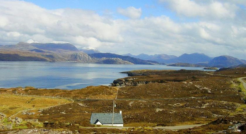 Fearnmore Church — Hotel in Fearnbeg
