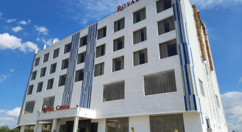 Hotel Royal Chola photo