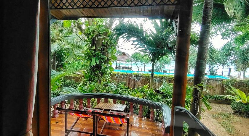 Image of Family Pool Bungalow 1