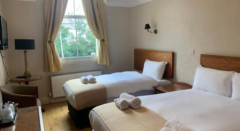 Image of Superior Twin Room 1