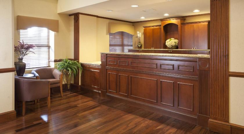 Country Inn & Suites by Radisson, Potomac Mills Woodbridge, VA