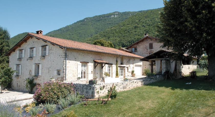 L'Estapade des Tourelons — Hotel in Saint Jean En Royans