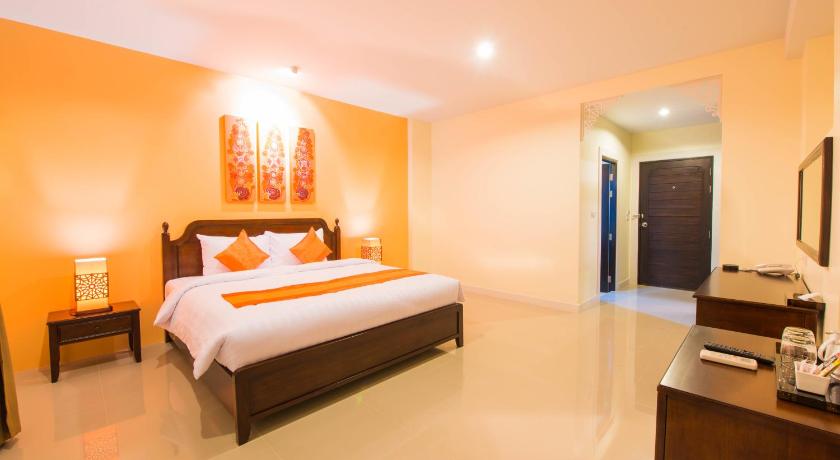 Image of Deluxe Room with Balcony 3
