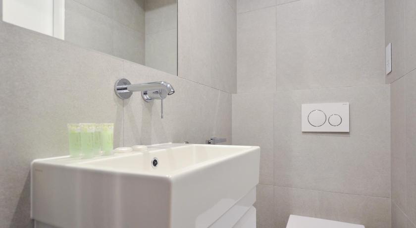 Earls Court West Serviced Apartments — Hotel in London