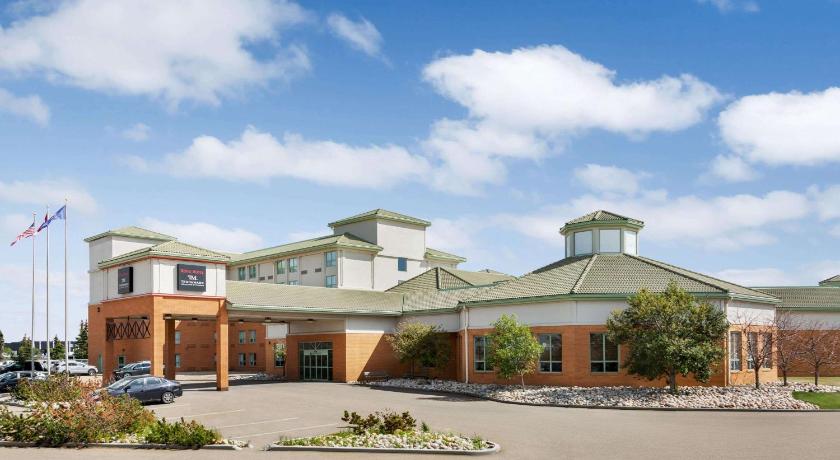 Royal Hotel Edmonton Airport, Trademark Collection by Wyndham photo