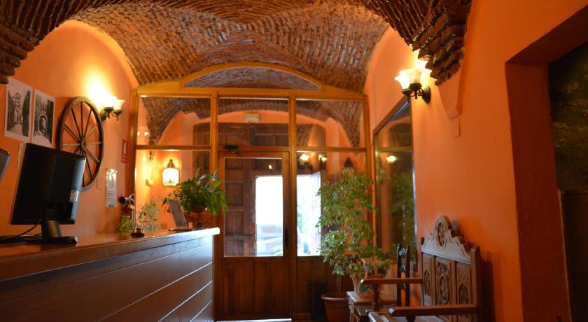 Hostal San Miguel photo