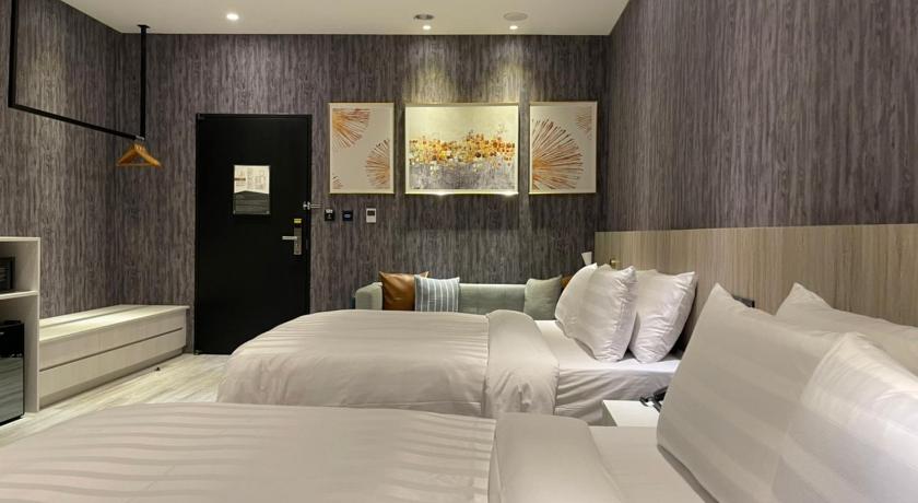 Image of Business Quadruple Room 10