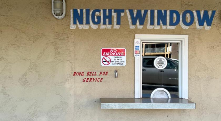 Americas Best Value Inn Hanford photo