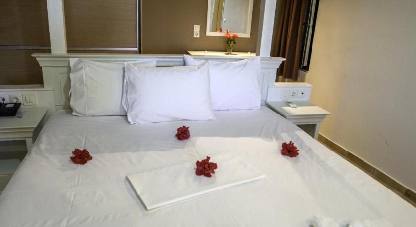 Kolokotronis Hotel & Spa photo