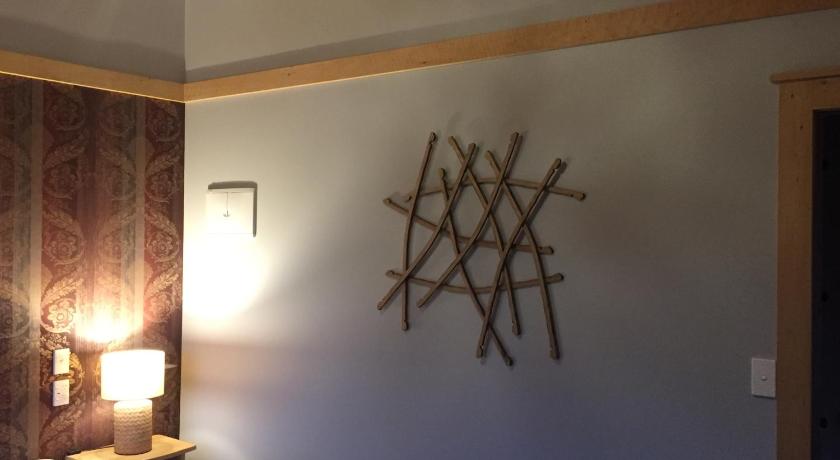 Image of One-Bedroom Chalet 9