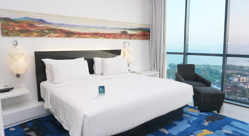 Image of Superior 1 King Bed Ocean View 1