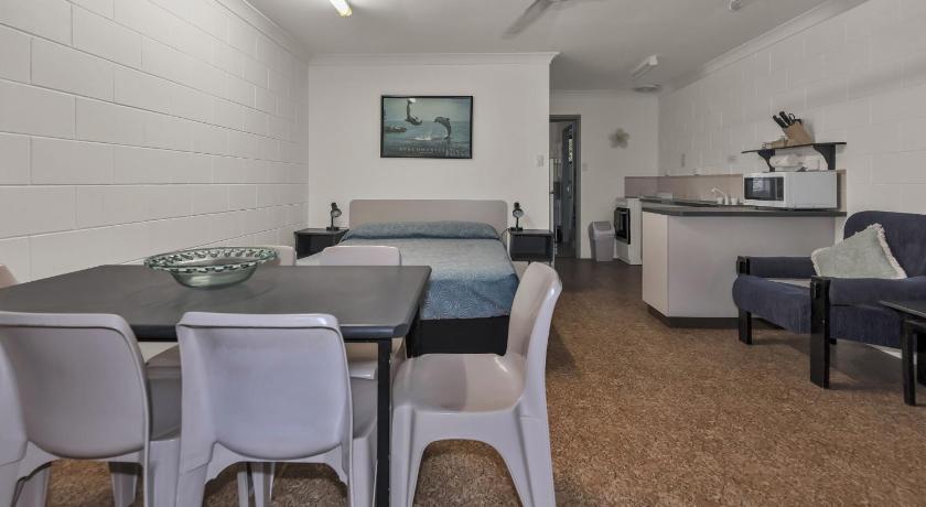 Balgal Beach Units photo