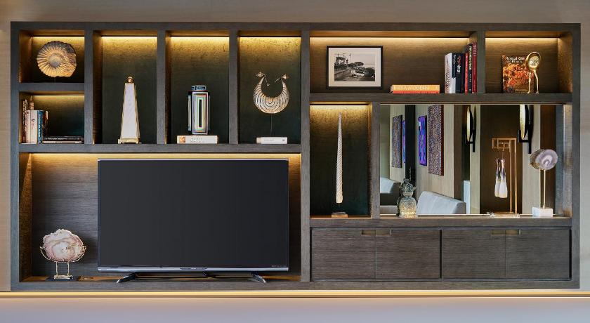 Image of Ambassador Harbour Suite 7