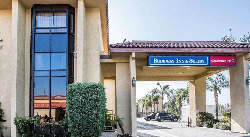 California Inn and Suites Bakersfield photo