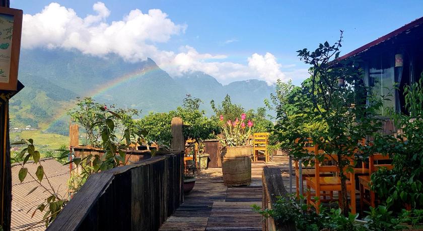 サパ TaVan View 4つ星 ゲストハウス レストラン