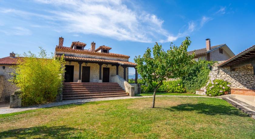 Apartamentos El Lagar de Somo — Hotel in Langre