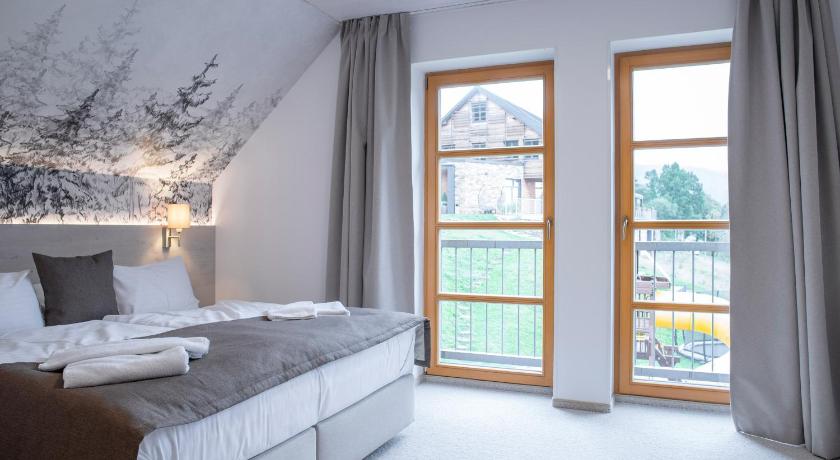 Image of Two-Bedroom Deluxe Apartment 6