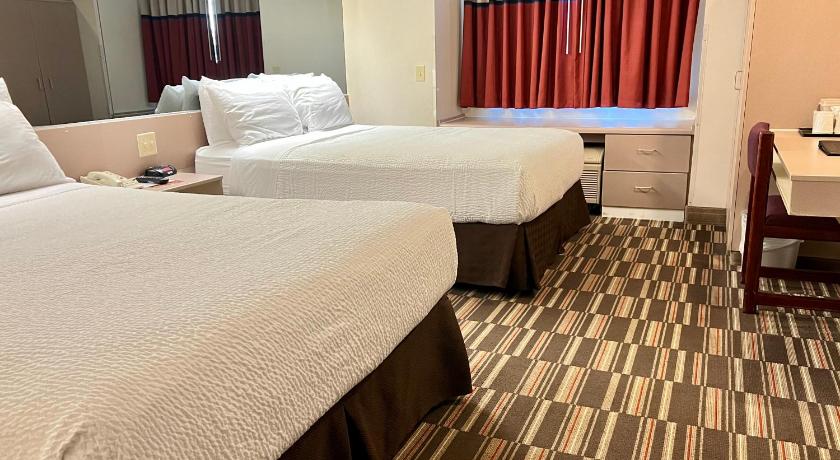 Microtel Inn & Suites by Wyndham Bloomington MSP Airport photo