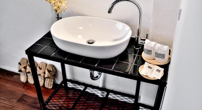 Image of Deluxe Double  Room 2