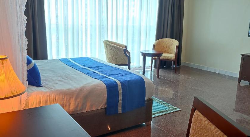 รูปของFamily room without Washing Machine 17